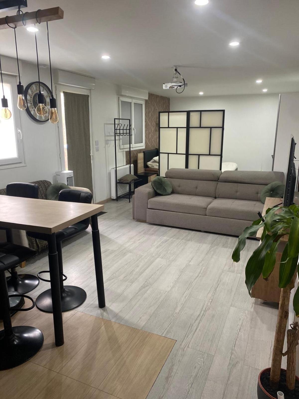 Atelier Chaleureux 40M2 - Proche Cdg Parc Des Expo Apartment Tremblay-en-France Bagian luar foto